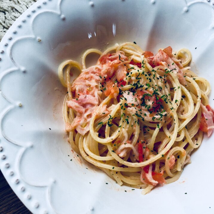 まったり*蟹缶とトマトのクリームパスタ